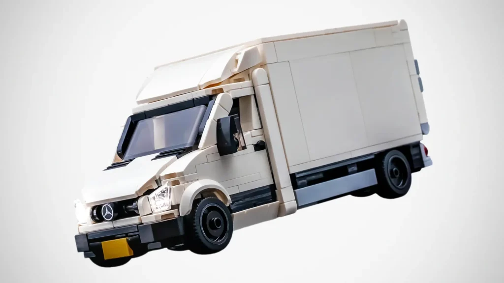 LEGO MOC Mercedes-Benz Sprinter by Nard Verbong