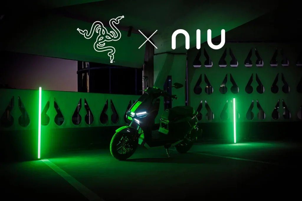 Niu FQiX x Razer Special Edition Electric Scooter