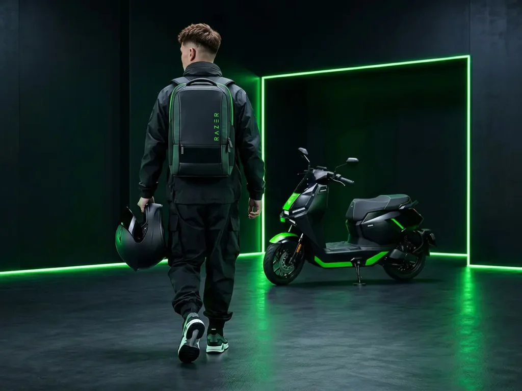 Niu FQiX x Razer Special Edition Electric Scooter